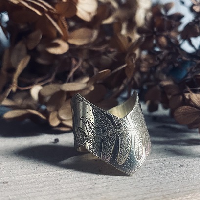 Bijoux E